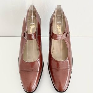 Vintage Yanko Heels with Serial Number, Made in Spain, Chestnut Brown Size 7 New